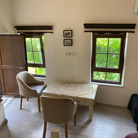 Old Town Castle House-detached House 3*