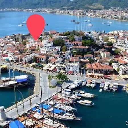 Old Town Castle House-detached House 3*